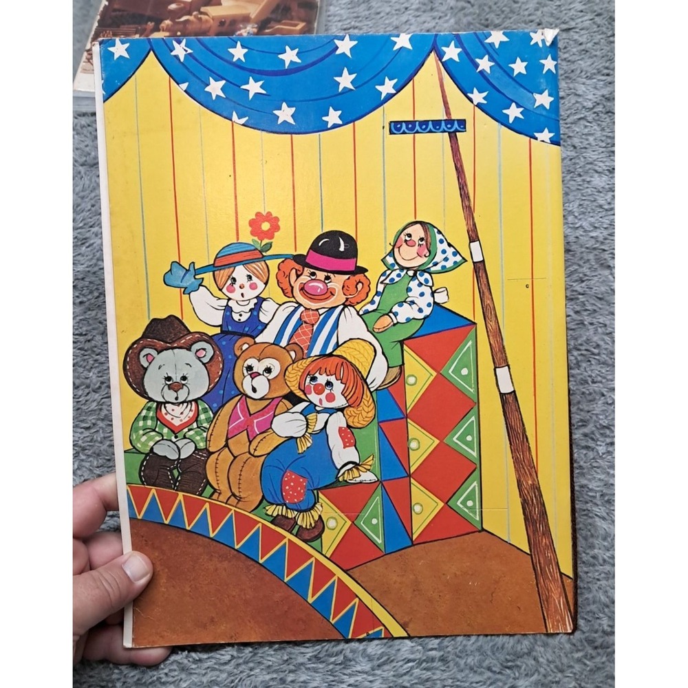 Vintage Whitman Raggedy Ann & Andy Circus Play Day Paper Dolls & Coloring Books - Picture 10 of 13